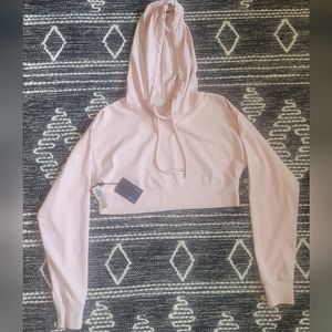 BNWT Aritzia Wilfred Free cropped hoodie